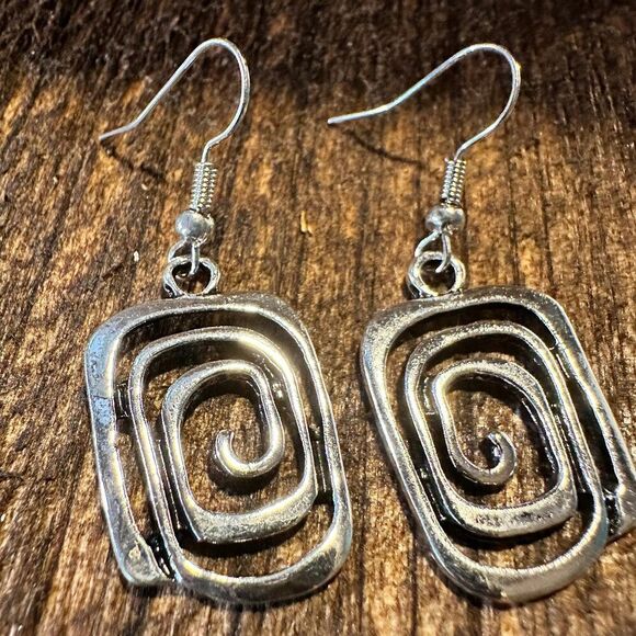 Boho Hippie Western Delicate Silver Drop Wire Earrings, Gift Box - Picture 6 of 6